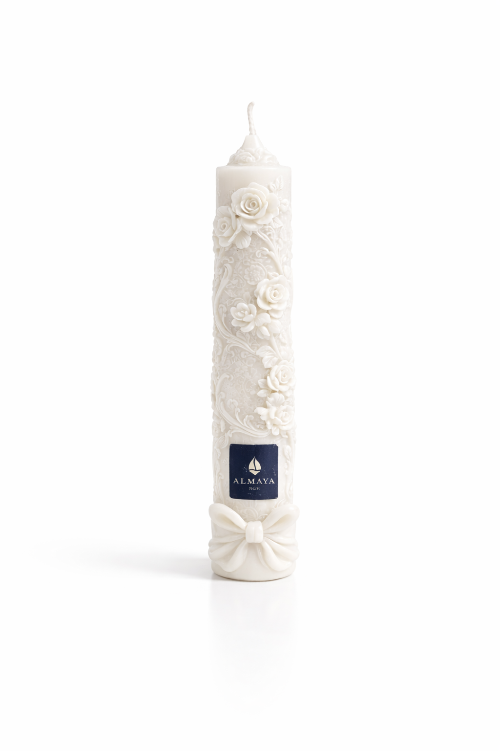 Vela cónica de autor Aura Atelier ROSAE con diseño floral ornamental, elaborada artesanalmente en color Blanco.