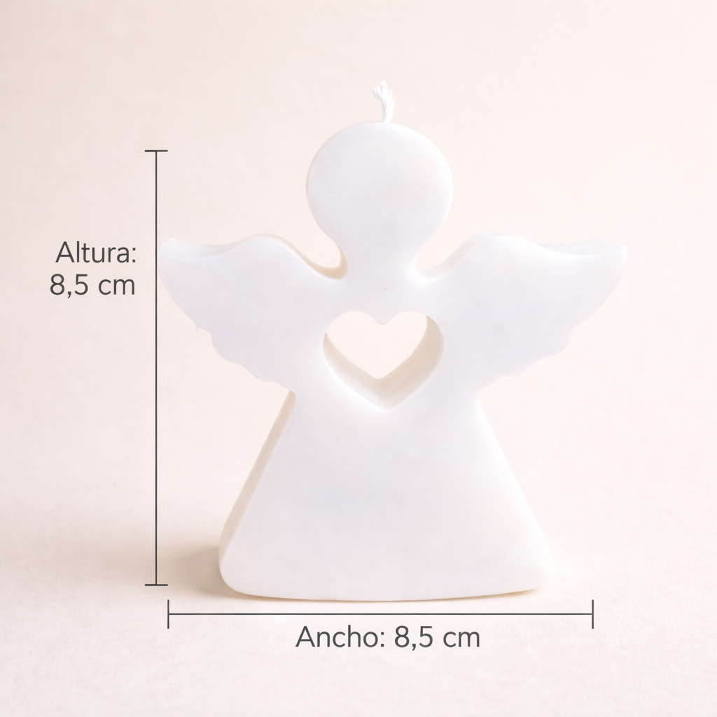 Vela decorativa ángel blanco minimalista con dimensiones 8,5 cm de alto y 8,5 cm de ancho, diseño compacto ideal para recuerdo de bautizo o comunión premium.