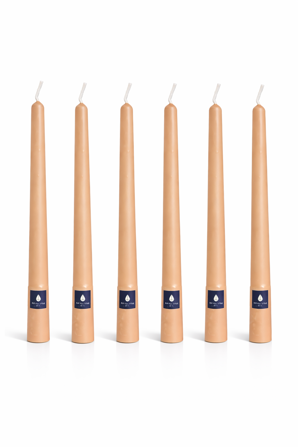 Pack de 6 velas cónicas Áurea Magna  Beige, velas artesanales de alta gama para bodas, eventos y decoración de lujo.