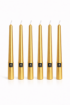 Pack de 6 velas cónicas Áurea Dorada, velas artesanales de alta gama para bodas, eventos y decoración de lujo.