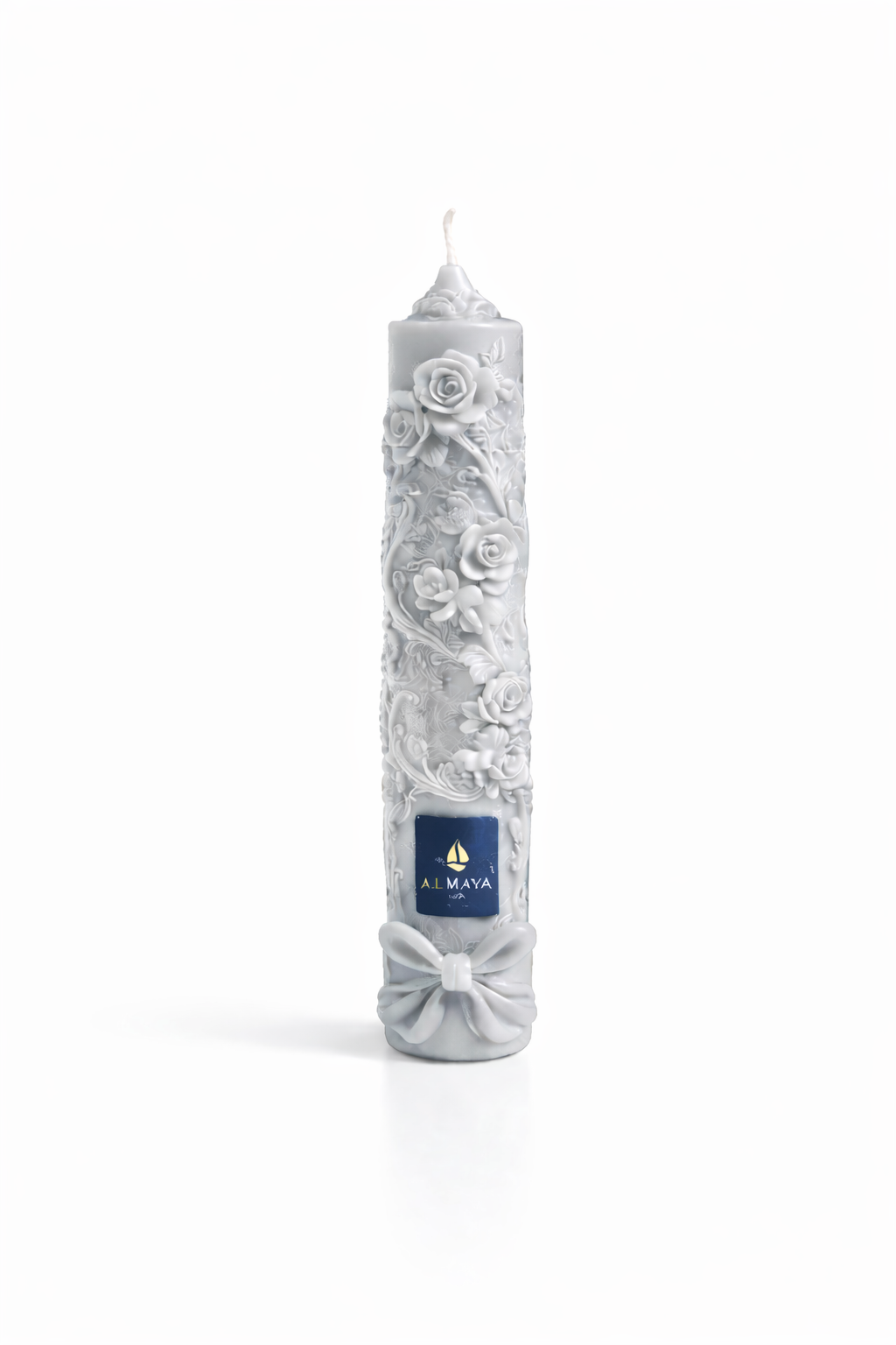 Vela cónica de autor Aura Atelier ROSAE con diseño floral ornamental, elaborada artesanalmente en color Plateada.