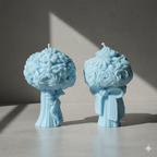 Vela Ramo de Rosas y Flores escultura, color azul celeste. Souvenir de lujo 100% cera vegetal, ideal para baby shower, bautizo o decoración de mesa.