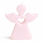 Vela artesanal en forma de ángel rosa pastel con corazón central, diseño moderno en cera premium ideal como recuerdo delicado de bautizo o decoración infantil elegante.