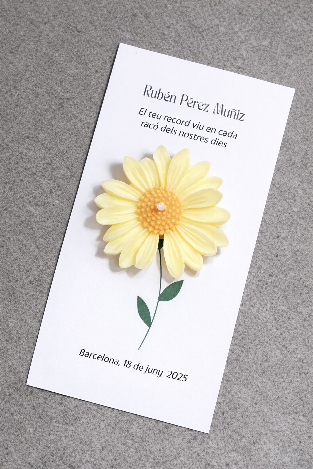 Recordatorio Funerario Floral Artesanal – Tarjeta Conmemorativa de Lujo