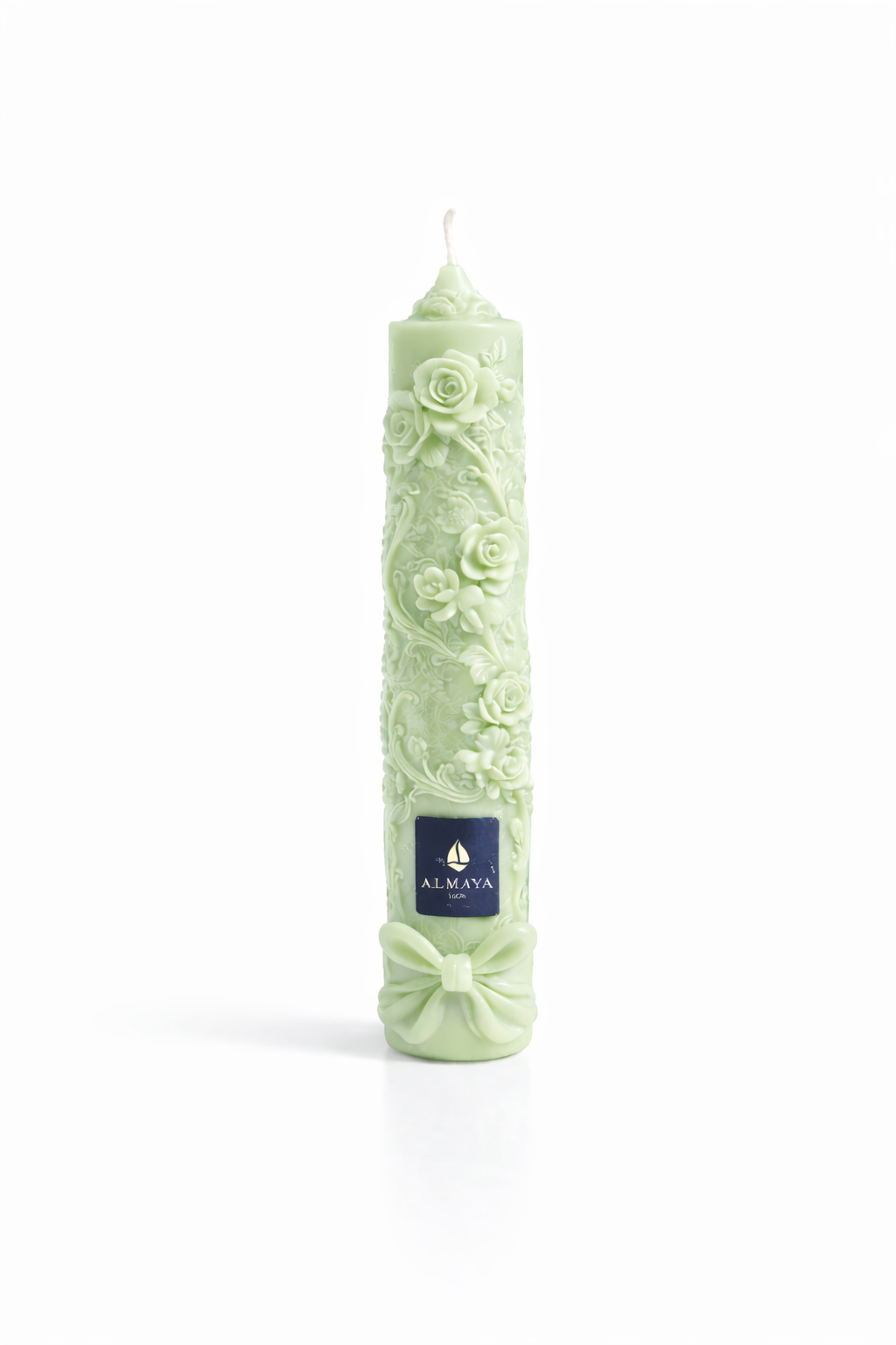Vela cónica de autor Aura Atelier ROSAE con diseño floral ornamental, elaborada artesanalmente en color Verde.